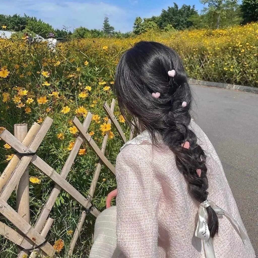 娇娃闹军营